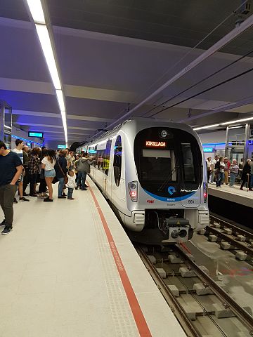 Estación Zazpikaleak/Casco Viejo de Metro Bilbao