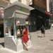 Nuevo kiosco de la ONCE con cortinillas a medida de Industri